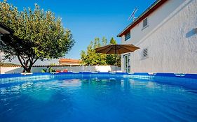 Holiday House Magica